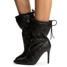 Load image into Gallery viewer, Makayla Quilted Booties- Black
