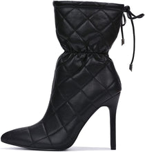 Load image into Gallery viewer, Makayla Quilted Booties- Black
