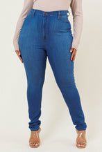 Load image into Gallery viewer, Classic High Plus Size Jeans- Medium Washed
