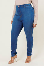 Load image into Gallery viewer, Classic High Plus Size Jeans- Medium Washed

