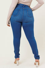 Load image into Gallery viewer, Classic High Plus Size Jeans- Medium Washed
